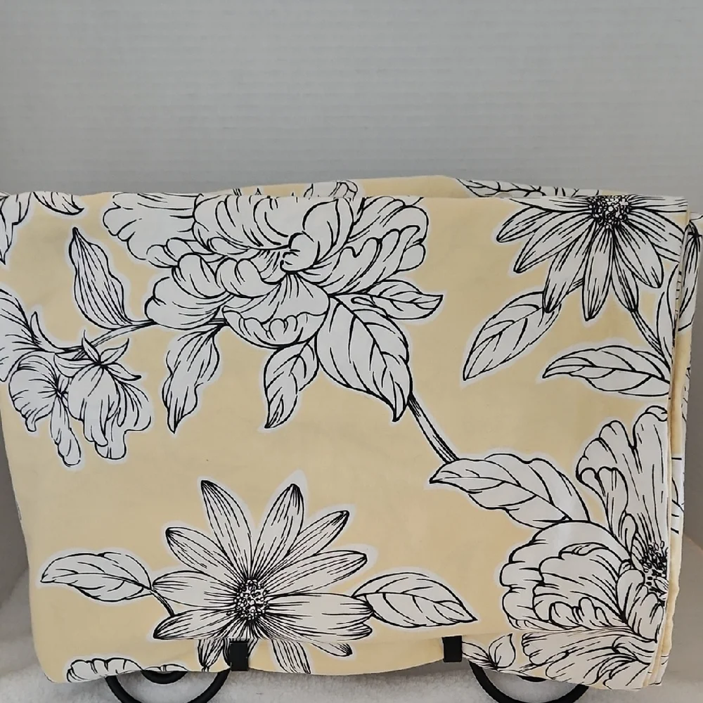 Charter Club Damask Floral Botanical Yellow White Contemporary Twin Duvet Cover